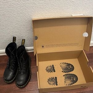 Black Doc Martens #11821 Size 5 in box
